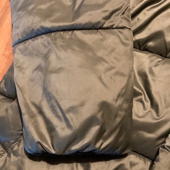 Everlane puffer coat - Picture 5 of 16